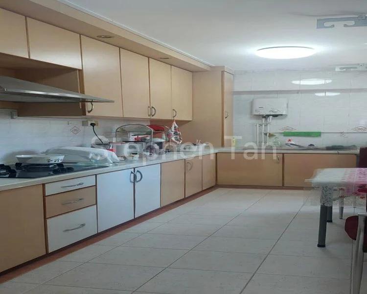 5 Room (5I) HDB for Rent in  13 Cantonment Close - Image 1